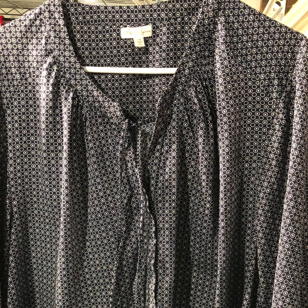SILKY FLOWING NAVY TOP SZ 3X